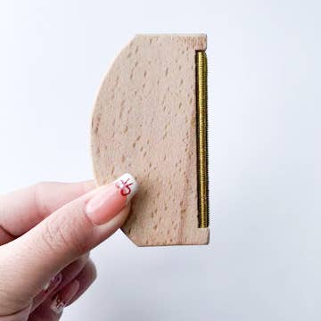 Plastic-Free Compact Lint Remover